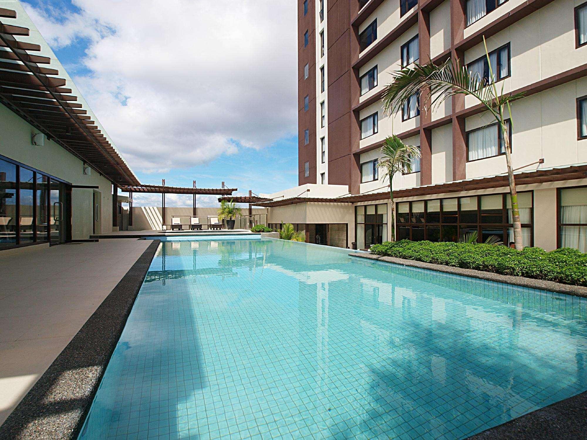 Hotel Seda Centrio Cagayan de Oro Esterno foto