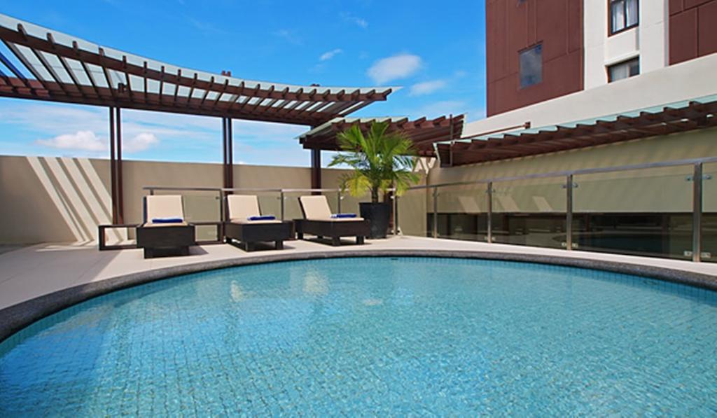 Hotel Seda Centrio Cagayan de Oro Esterno foto