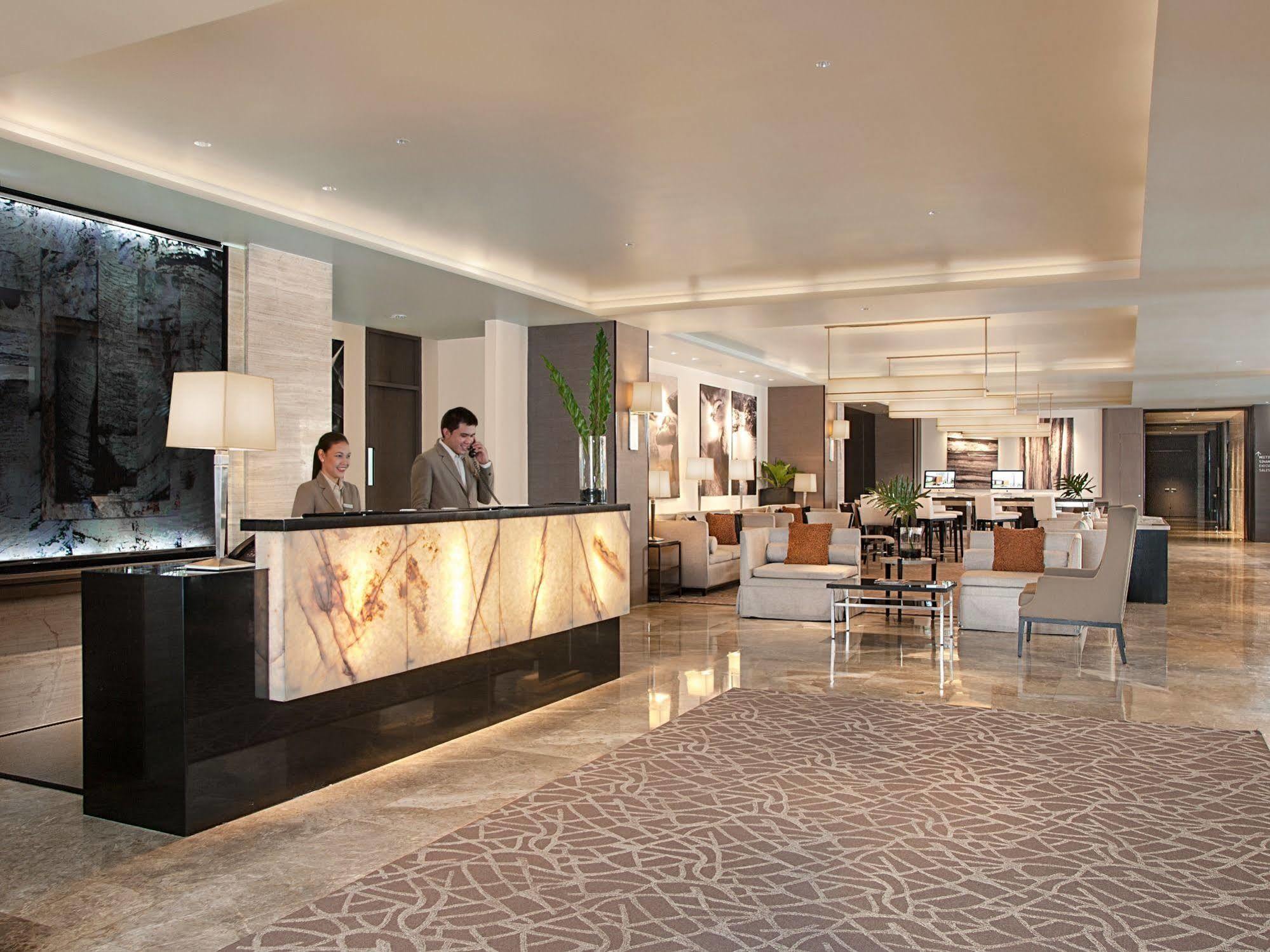 Hotel Seda Centrio Cagayan de Oro Esterno foto